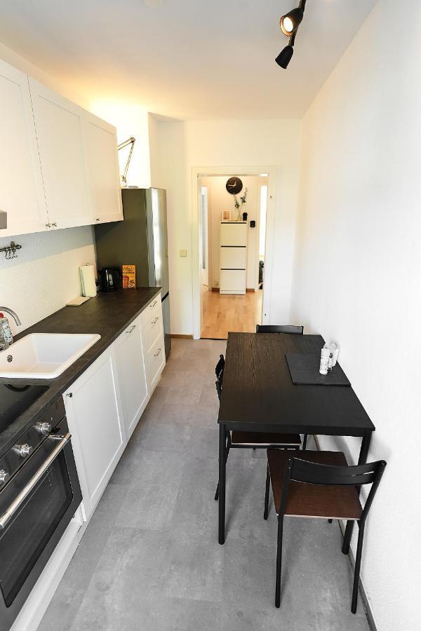N2 Centrally Located 3-Room Apartment With Balcony Or Individual Rooms Karlsruhe Exterior foto