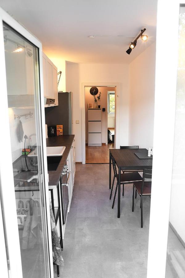 N2 Centrally Located 3-Room Apartment With Balcony Or Individual Rooms Karlsruhe Exterior foto