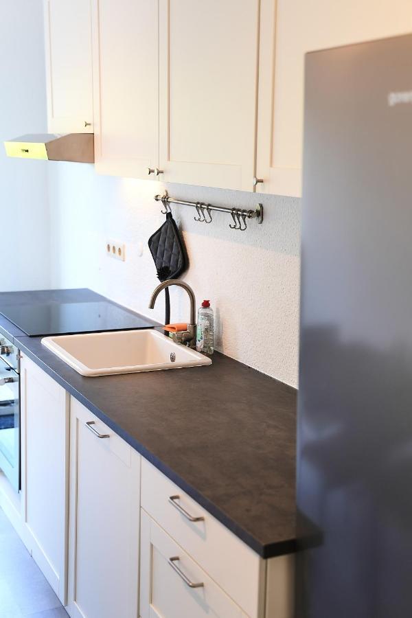 N2 Centrally Located 3-Room Apartment With Balcony Or Individual Rooms Karlsruhe Exterior foto