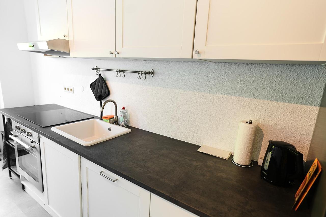 N2 Centrally Located 3-Room Apartment With Balcony Or Individual Rooms Karlsruhe Exterior foto