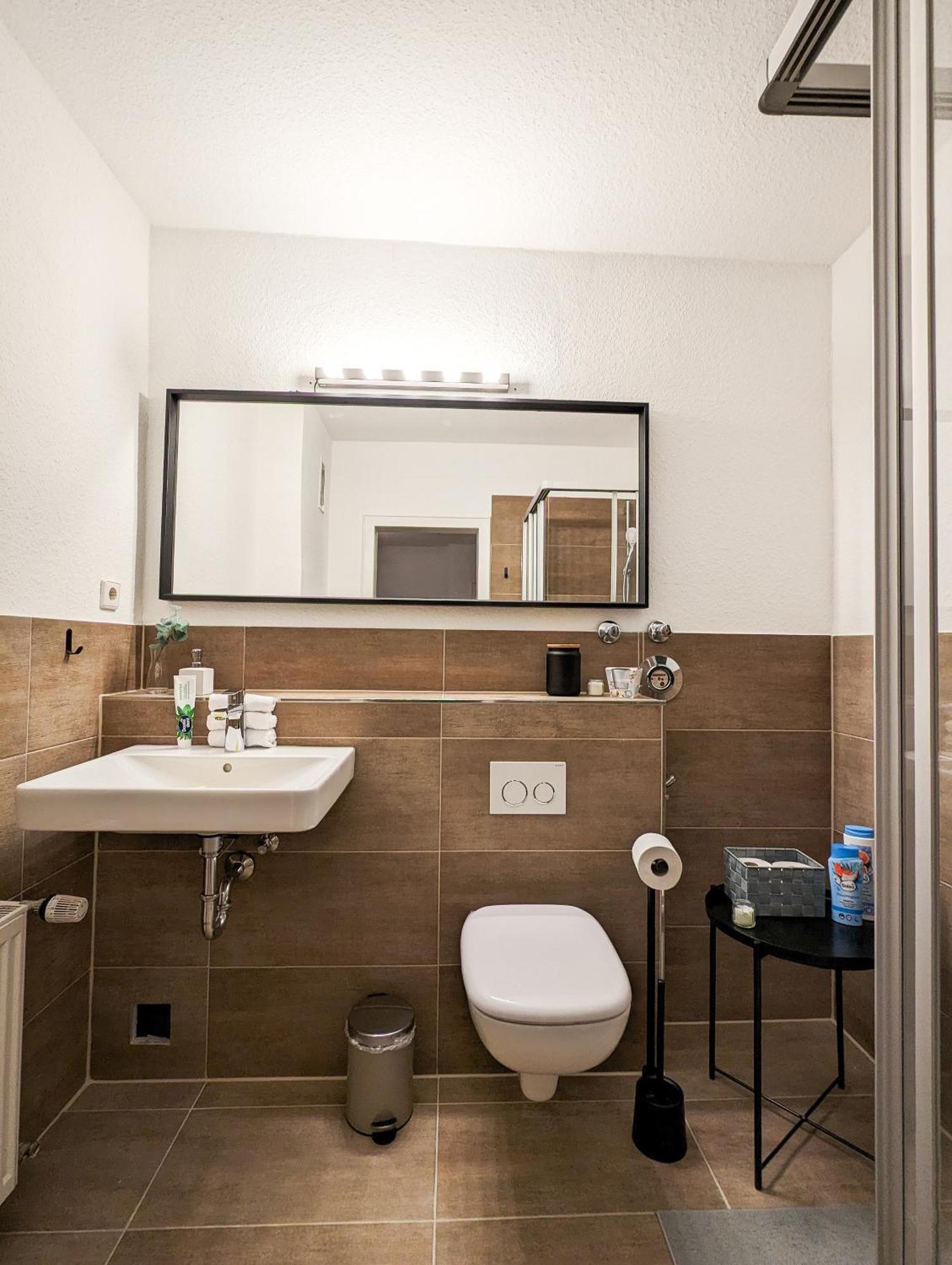 N2 Centrally Located 3-Room Apartment With Balcony Or Individual Rooms Karlsruhe Exterior foto