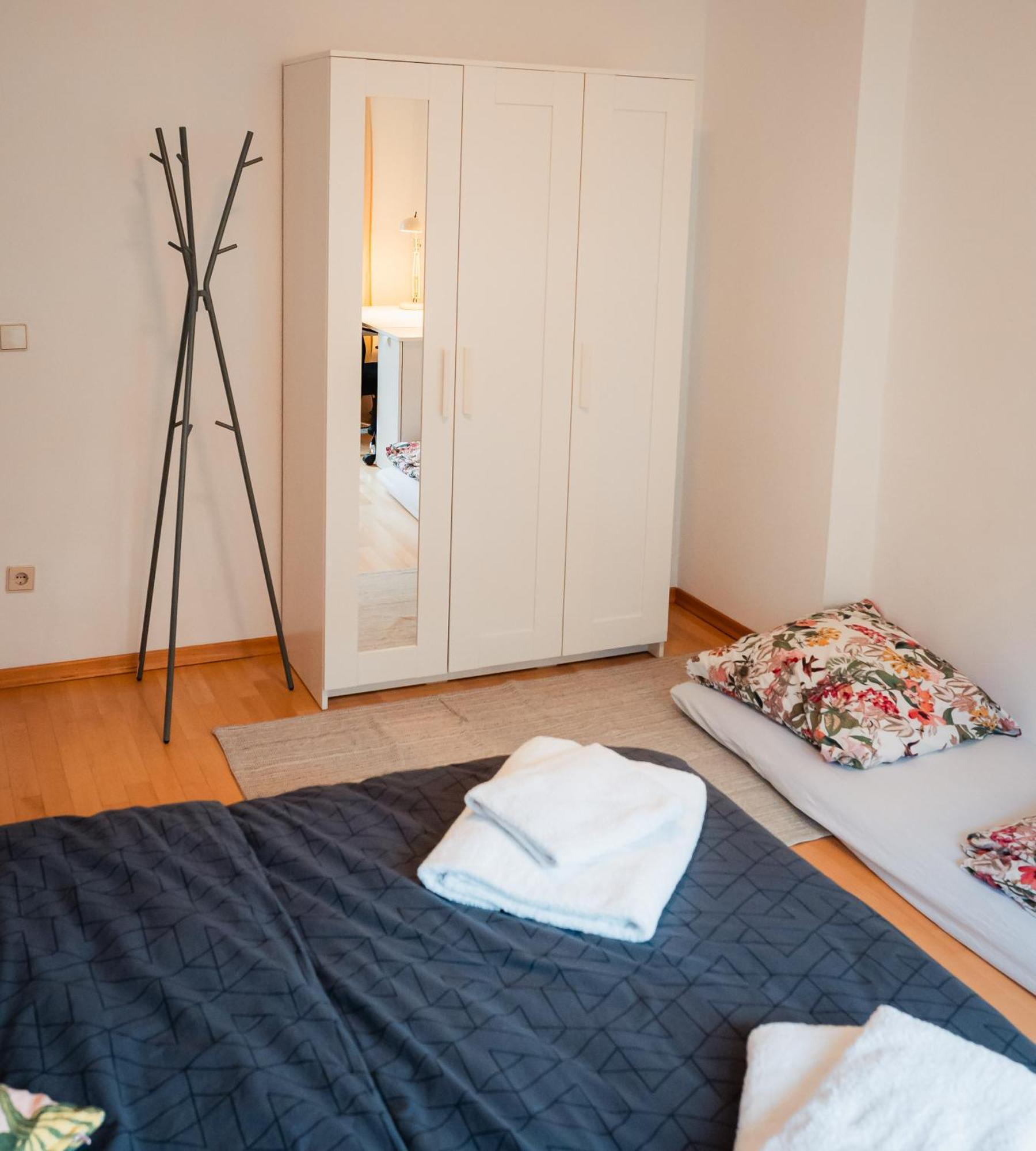 N2 Centrally Located 3-Room Apartment With Balcony Or Individual Rooms Karlsruhe Exterior foto