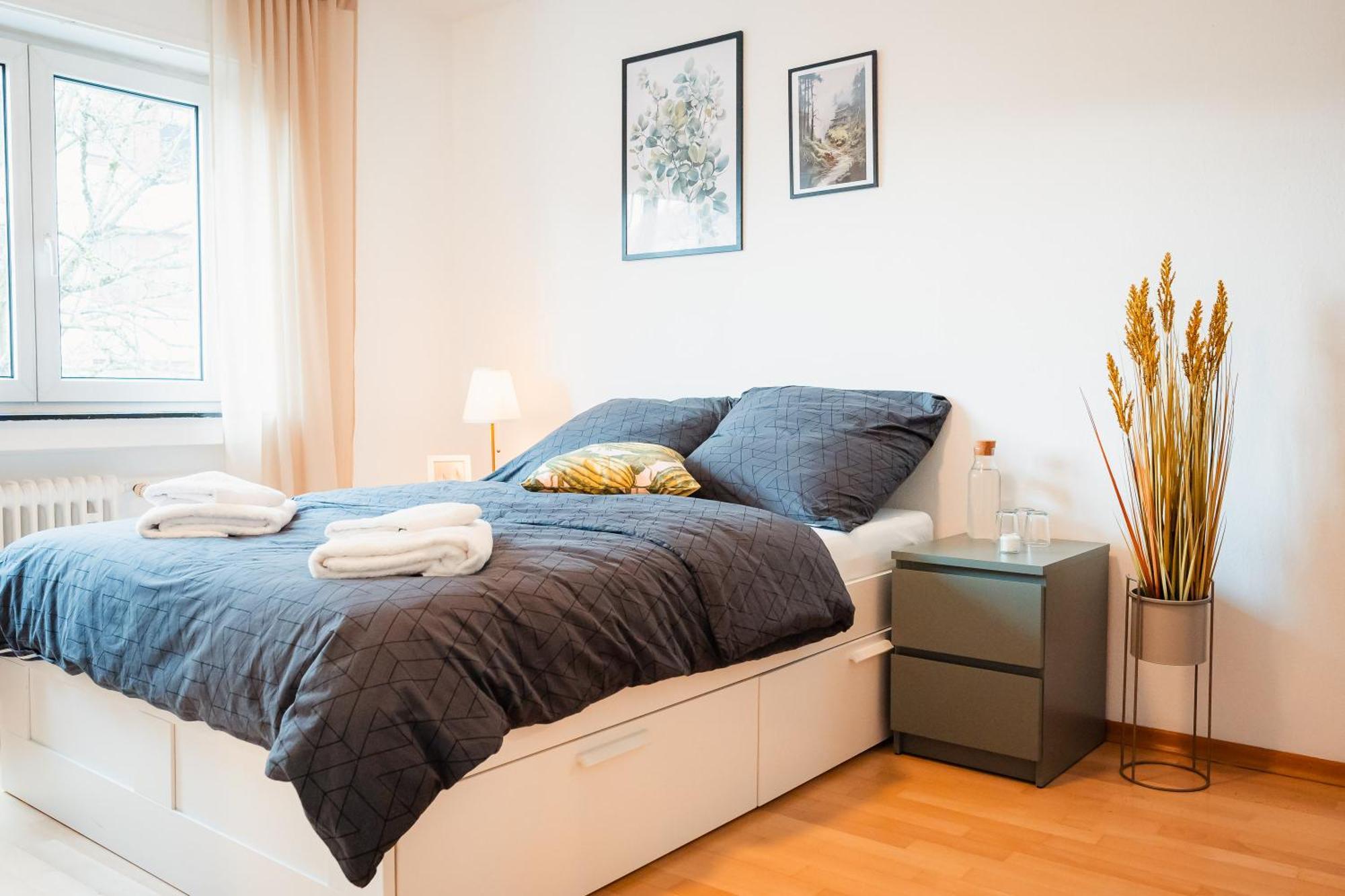 N2 Centrally Located 3-Room Apartment With Balcony Or Individual Rooms Karlsruhe Exterior foto