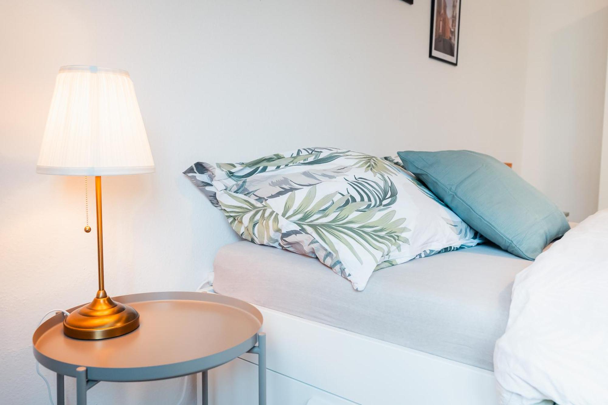 N2 Centrally Located 3-Room Apartment With Balcony Or Individual Rooms Karlsruhe Exterior foto